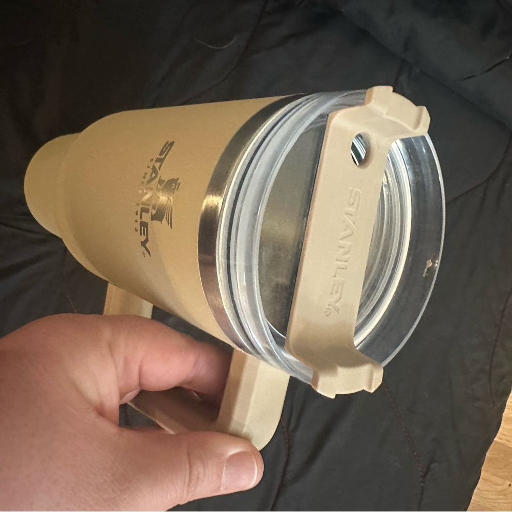 Stanley Tan Insulated Travel Mug with Clear Lid and Handle